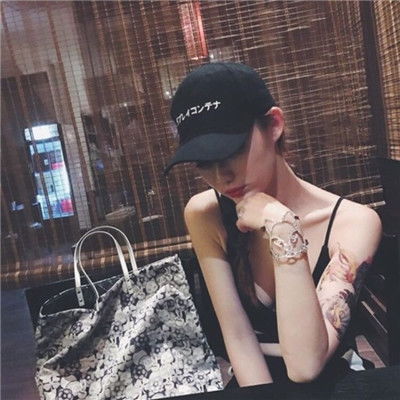 芯片股抛售加剧 谷歌公布可大幅降低内存需求的技术突破